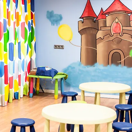 Ona Ogisaka Garden دينايا