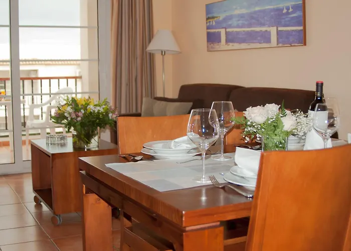 Ona Ogisaka Garden מלון דירות