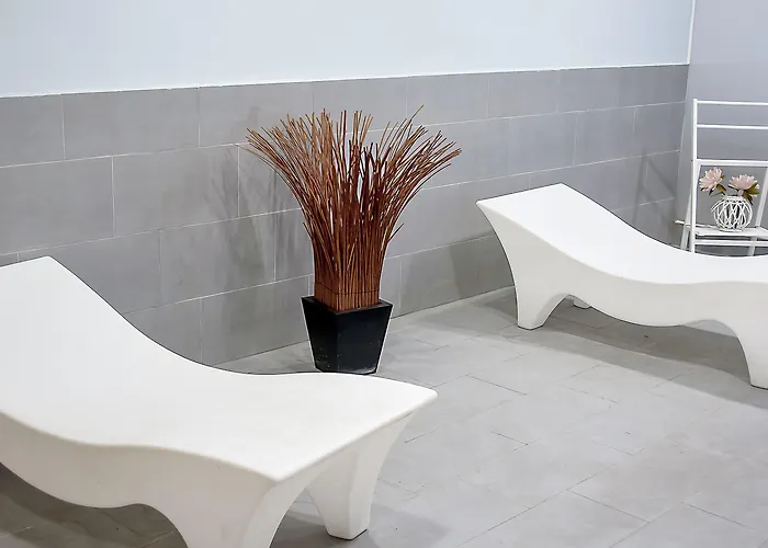 Ona Ogisaka Garden 3* דניה