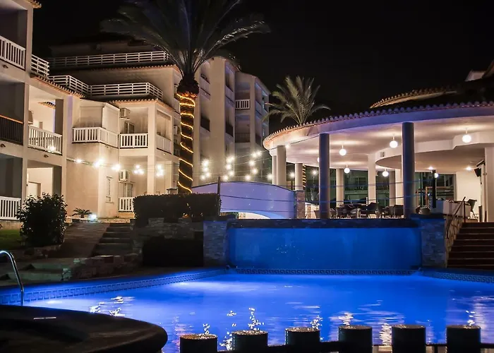 מלון דירות Ona Ogisaka Garden 3*