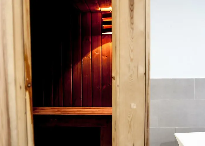 Ona Ogisaka Garden 3*