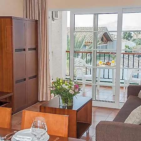 Ona Ogisaka Garden Aparthotel 3*