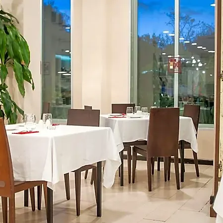 Ona Ogisaka Garden 3*