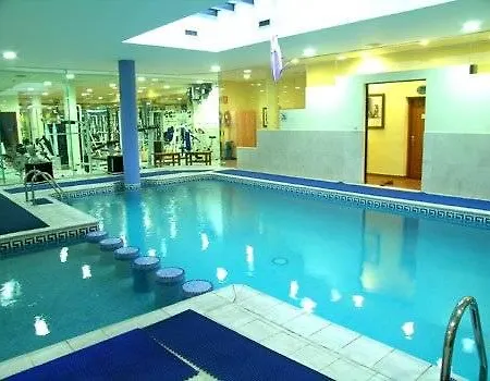 Ona Ogisaka Garden Aparthotel 3*