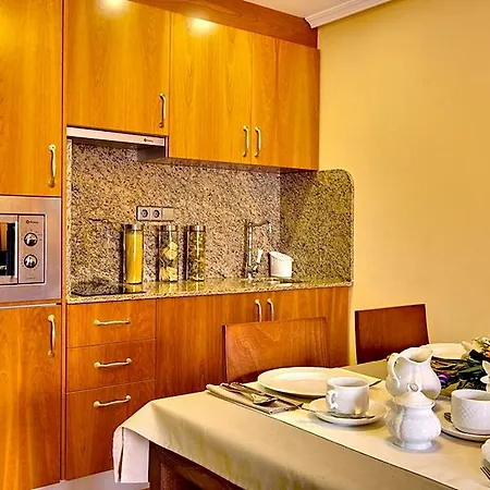 Ona Ogisaka Garden Aparthotel 3*