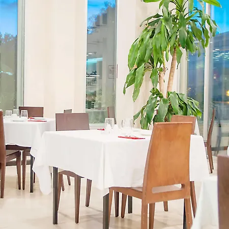 Ona Ogisaka Garden Aparthotel Denia
