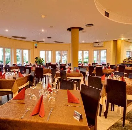 Ona Ogisaka Garden Aparthotel 3*