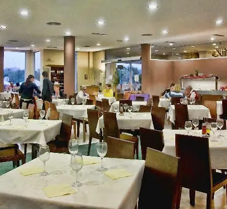 Ona Ogisaka Garden 3*