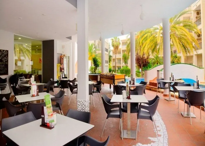 Ona Ogisaka Garden Aparthotel