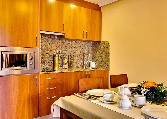 Ona Ogisaka Garden Aparthotel 3*