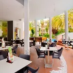 Ona Ogisaka Garden Aparthotel