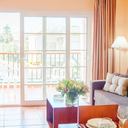 Ξενοδοχείο με διαμερίσματα Ona Ogisaka Garden