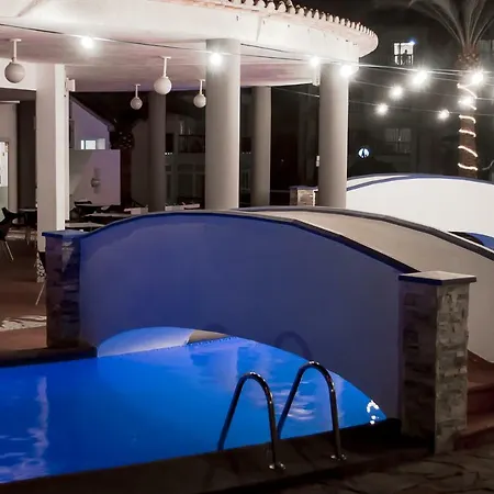 Ona Ogisaka Garden Apartahotel Dénia