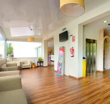 Ona Ogisaka Garden 3*