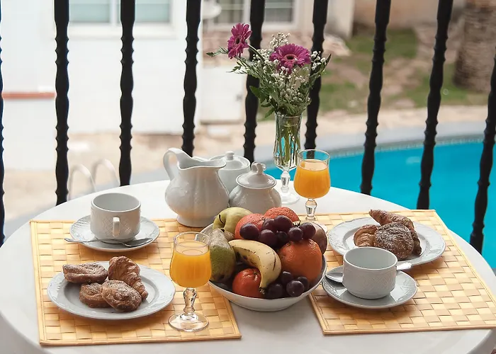 Ona Ogisaka Garden Aparthotel